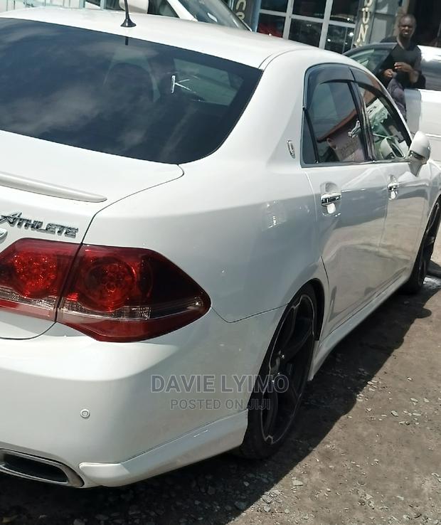 Toyota Crown 2008