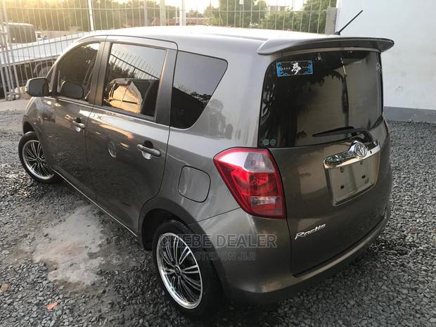 Toyota Ractis 2008 1.5 AWD Gray
