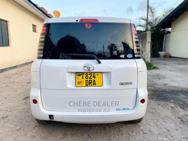 Toyota Sienta 2003 1.5 AWD White