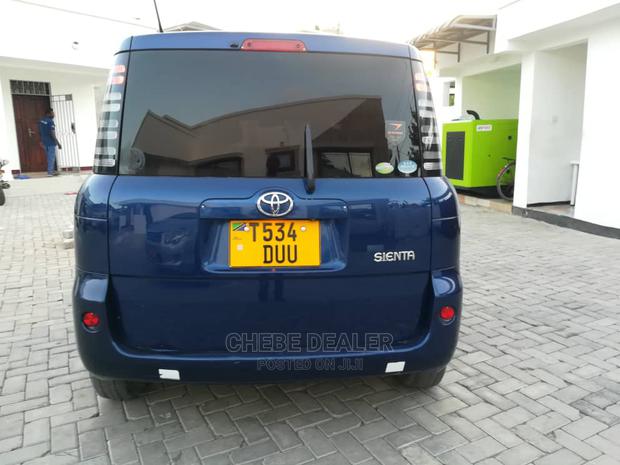 Toyota Sienta 2005 1.5 AWD Blue