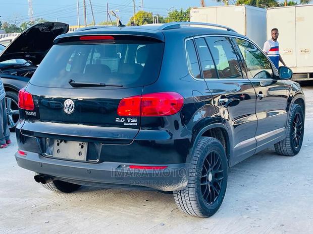 Volkswagen Tiguan 2012 Black