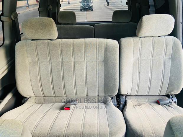 Toyota Noah 2001 Green