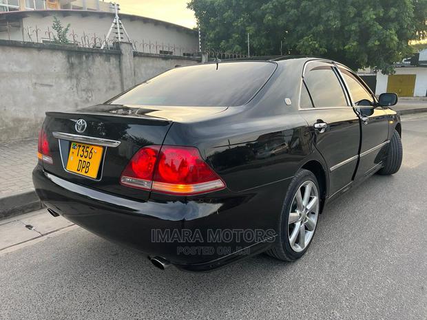 Toyota Crown 2007 Black