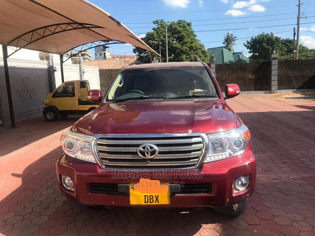 Toyota Land Cruiser 2014 Red
