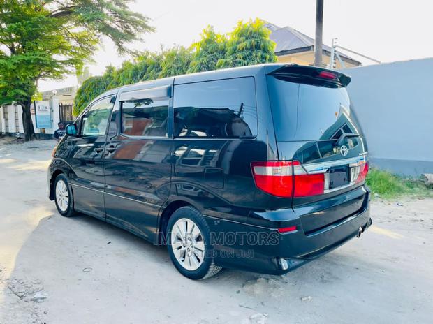 Toyota Alphard 2004 Black