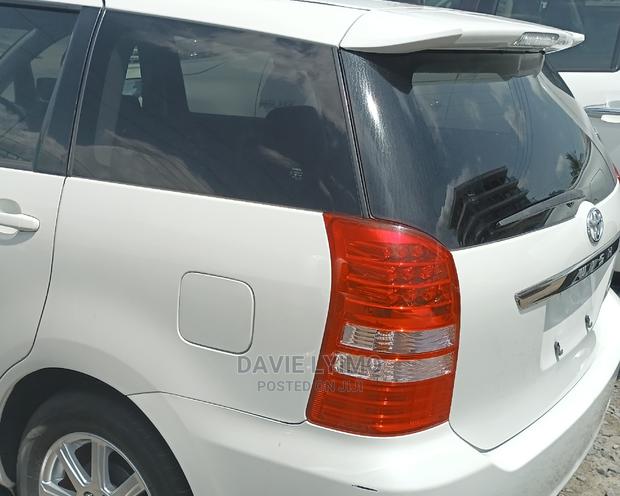Toyota Wish 2004 White