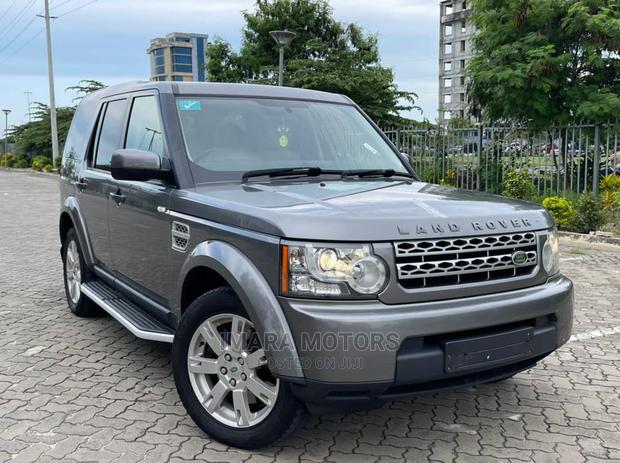 Land Rover Discovery 2010 Gray