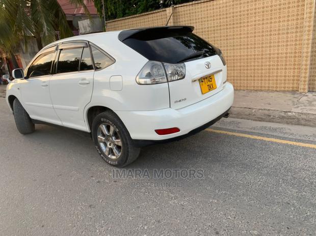 Toyota Harrier 2005 White