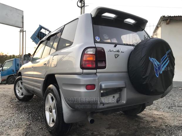 Toyota RAV4 1998 Silver