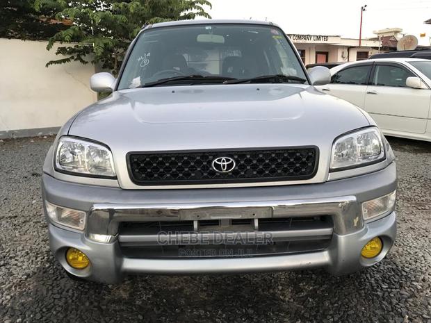 Toyota RAV4 1998 Silver