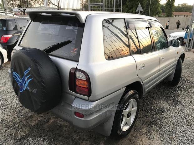 Toyota RAV4 1998 Silver