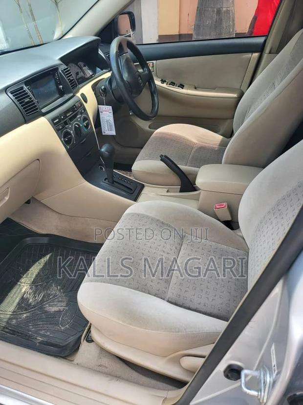 Toyota Corolla RunX 2004 Silver