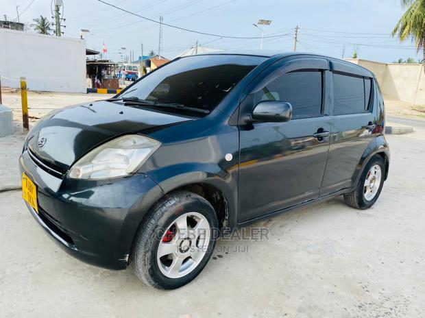Toyota Passo 2005 1.3 FWD Black