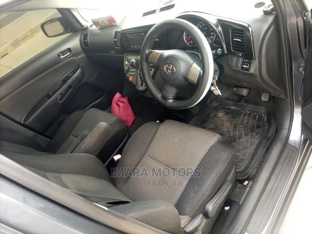 Toyota Wish 2006 Gray