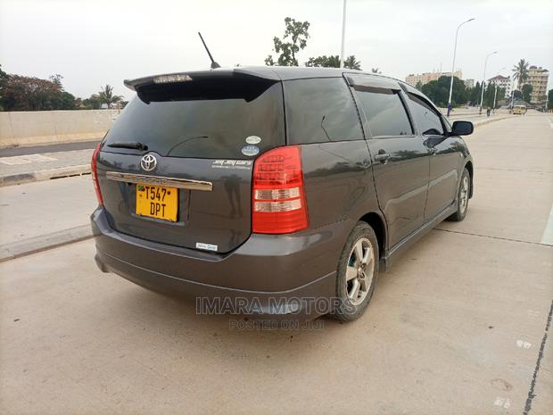 Toyota Wish 2006 Gray