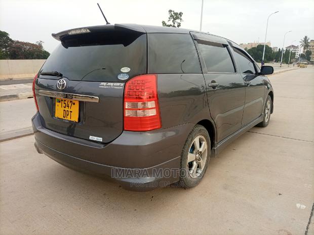 Toyota Wish 2006 Gray