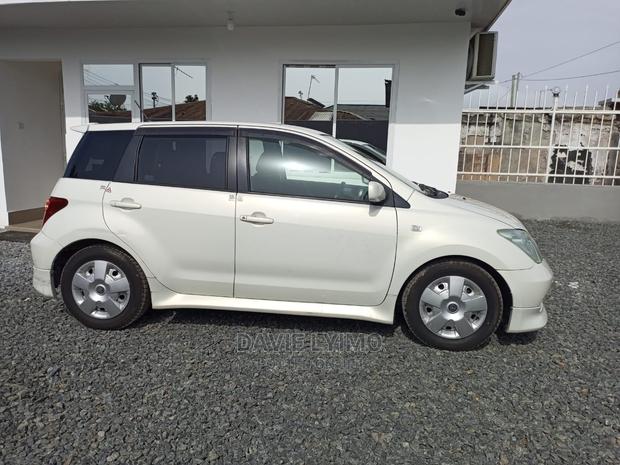 Toyota IST 2002 Pearl