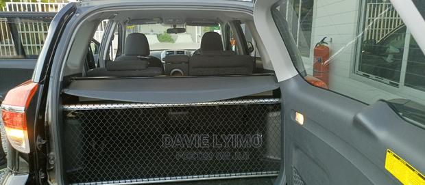 Toyota Vanguard 2010 Black