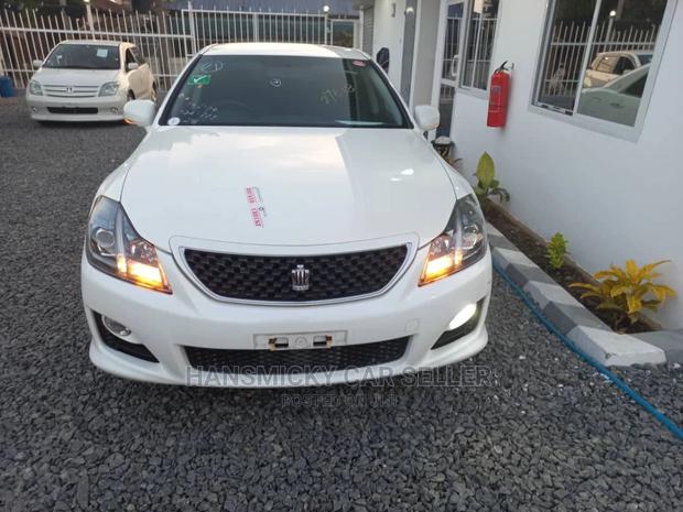 Toyota Crown 2008 White