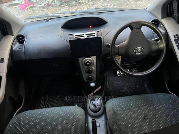 Toyota Vitz 2006 1.0 FWD 3dr Silver