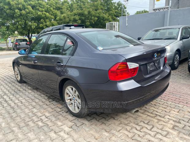 BMW 320i 2005 Black