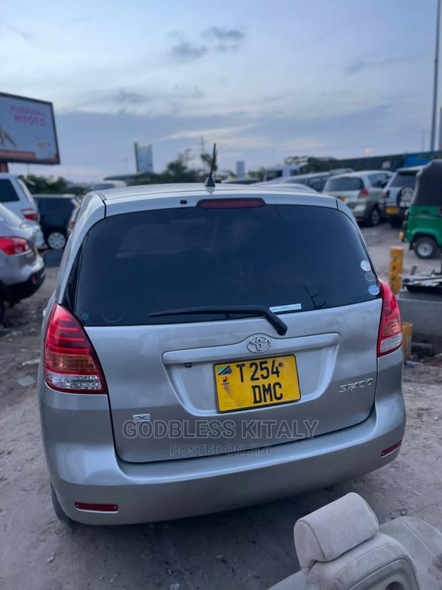 Toyota Corolla Spacio 2006 Silver