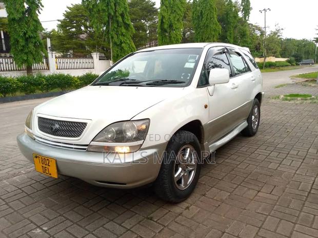 Toyota Harrier 2004