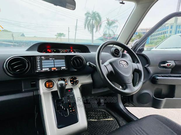 Toyota Corolla Rumion 2007 Black