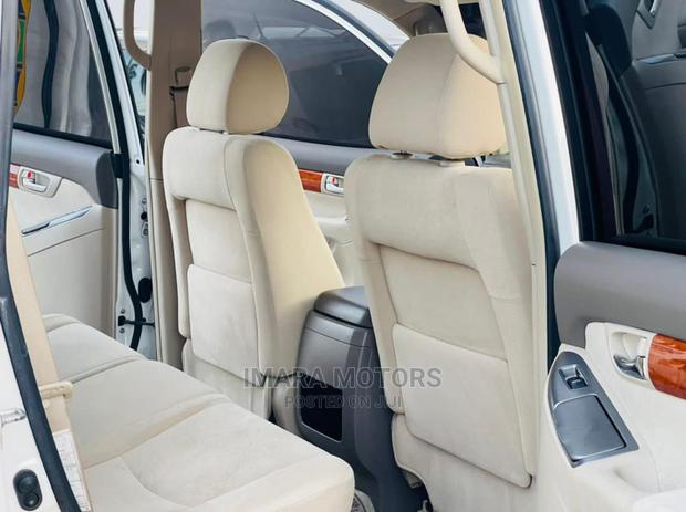 Toyota Land Cruiser Prado 2005 White