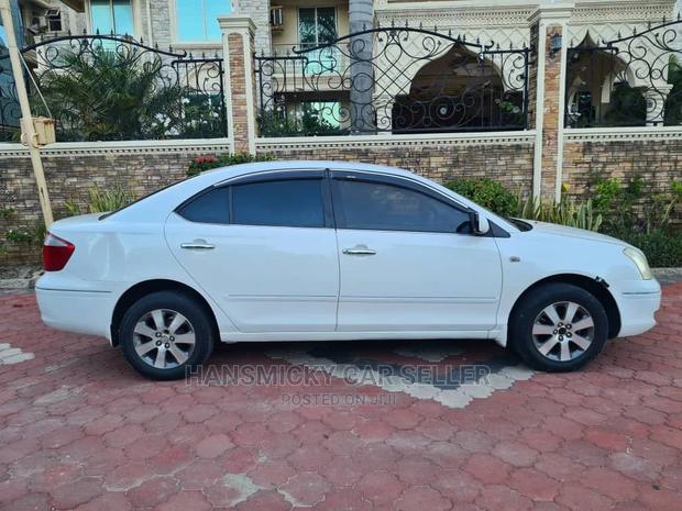 Toyota Corona Premio 2001 White