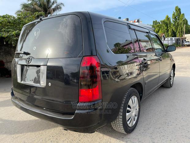 Toyota Succeed 2002 Black