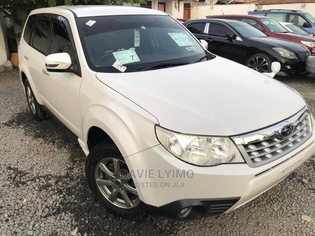Subaru Forester 2011 Pearl