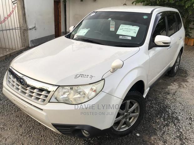 Subaru Forester 2011 Pearl
