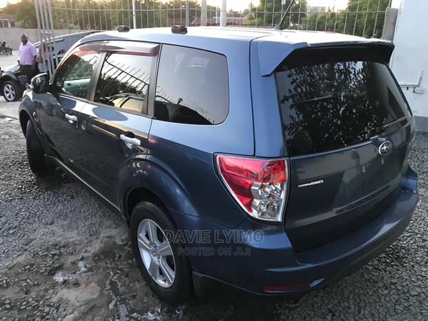 Subaru Forester 2011 Gray