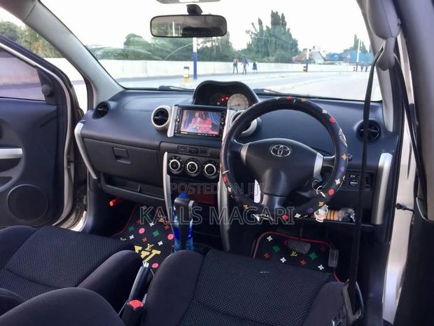 Toyota IST 2004 Silver