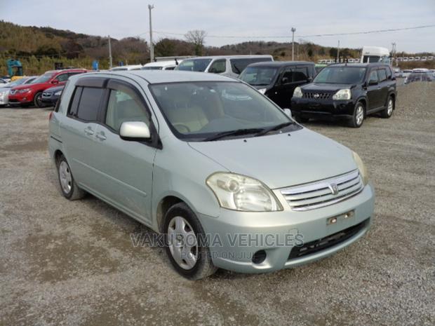 Toyota Raum 2004 Green