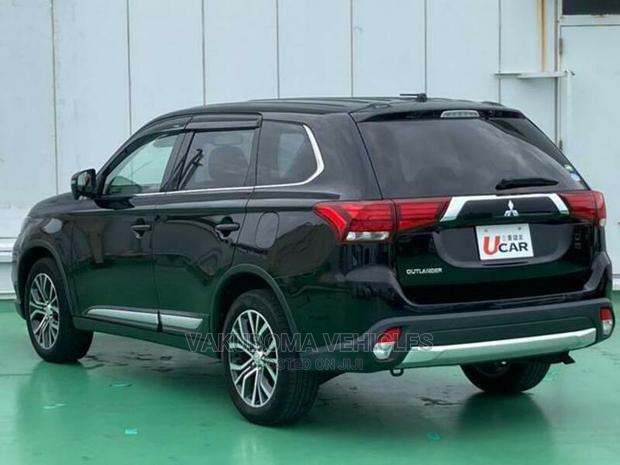Mitsubishi Outlander 2016 Black