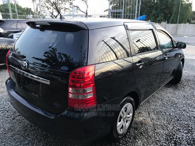 Toyota Wish 2004