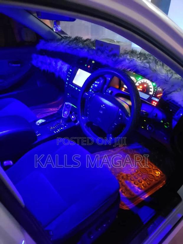 Toyota Crown 2005 Royale White