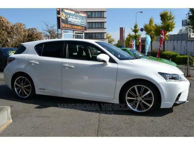 Lexus CT 2011 Pearl