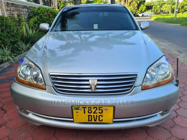 Toyota Mark II 2002 Silver