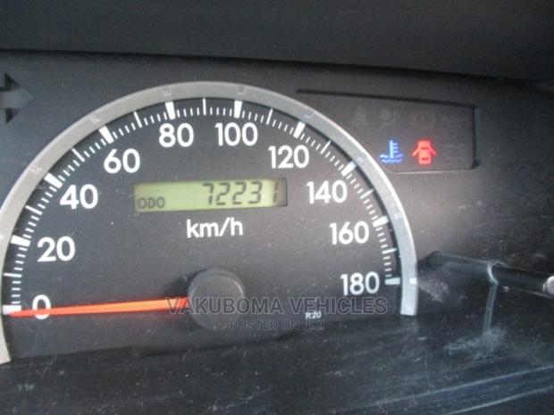 Toyota Noah 2005 Pearl