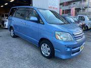 Toyota Noah 2006 Blue for sale