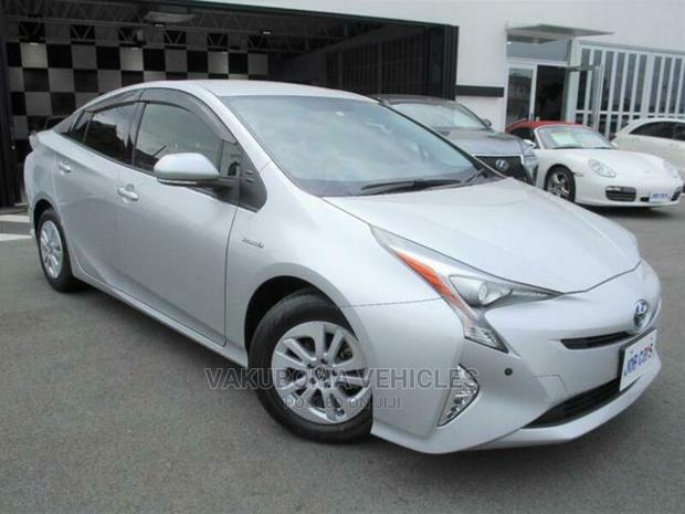 Toyota Prius 2018 Silver