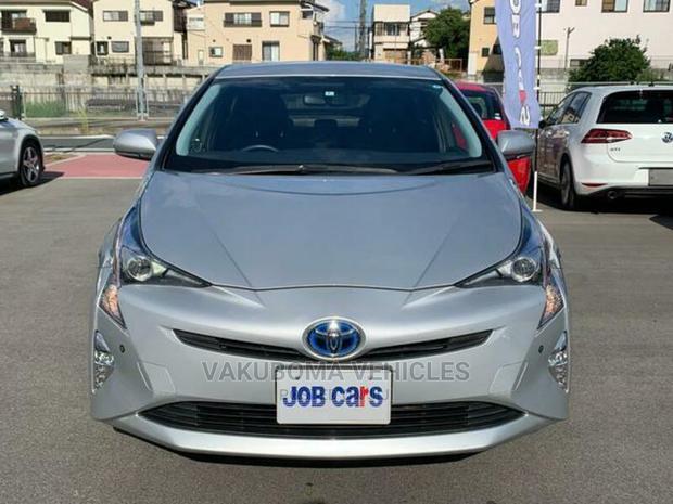 Toyota Prius 2018 Silver