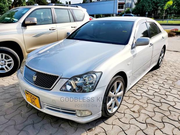 Toyota Crown 2005 Silver