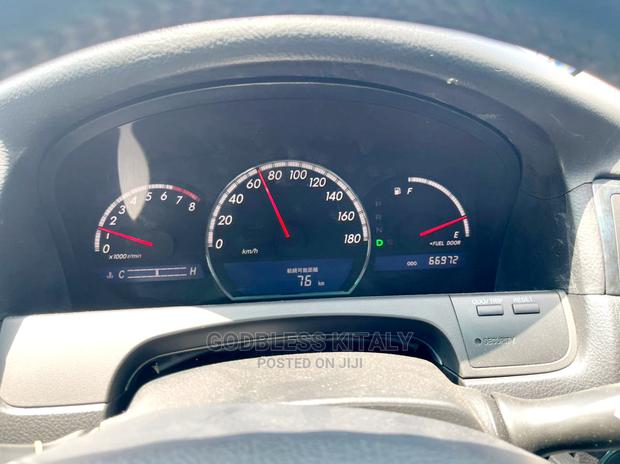 Toyota Crown 2005 Silver