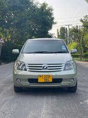 Toyota IST 2006 Gold for sale
