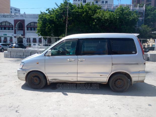 Toyota Noah 2001 2.0 AWD (8 Seater) Silver