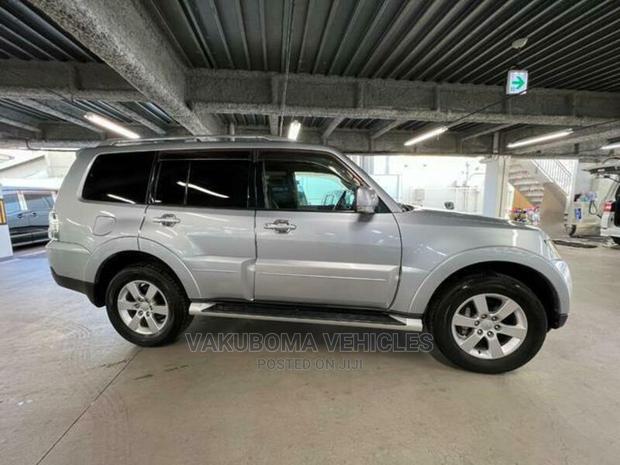 Mitsubishi Pajero 2007 Silver